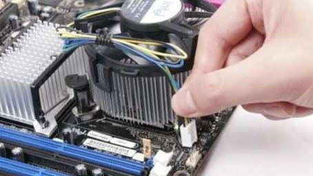 cpu散热器安装技巧
