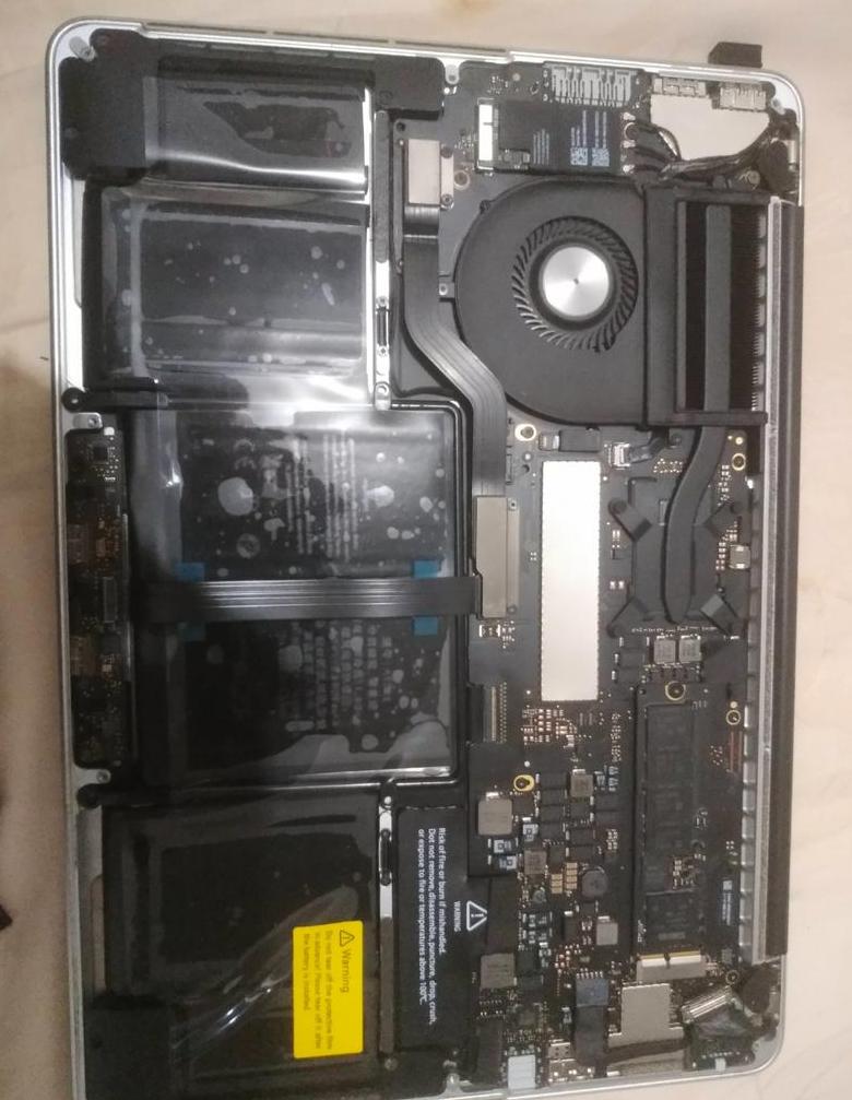 macbookpro开机键盘触控板失灵