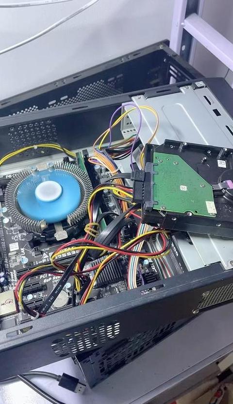 台式机硬盘怎么拆卸