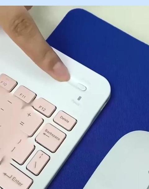 手机连键盘鼠标怎么玩游戏
